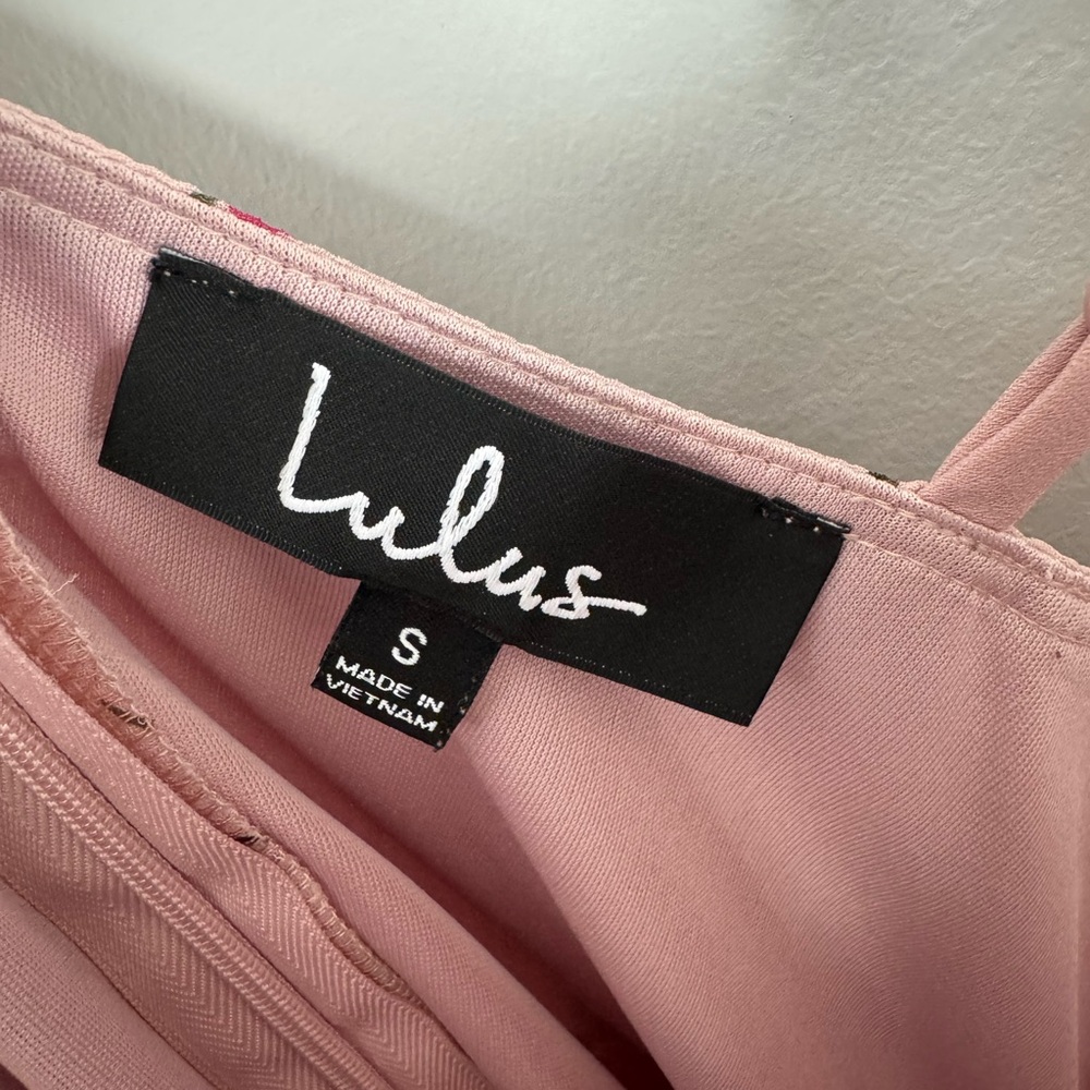 Pink Floral Lulus mini dress - Picture 4 of 5